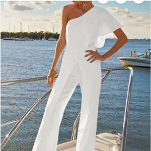 VENUS White One-Shoulder Jumpsuit